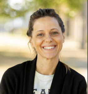 Portrait of Lindsay Dewald